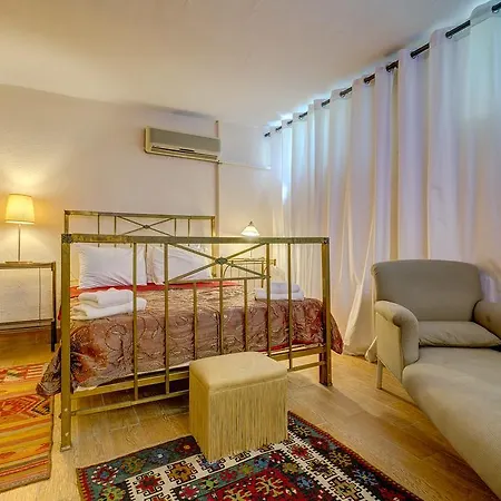 Hotell Cunda Battalos Kucuk