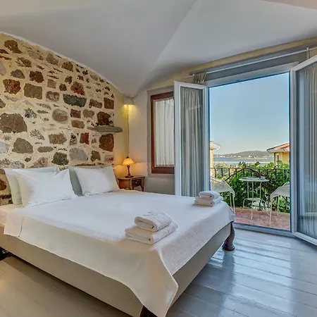 Hotel Cunda Battalos Kucuk