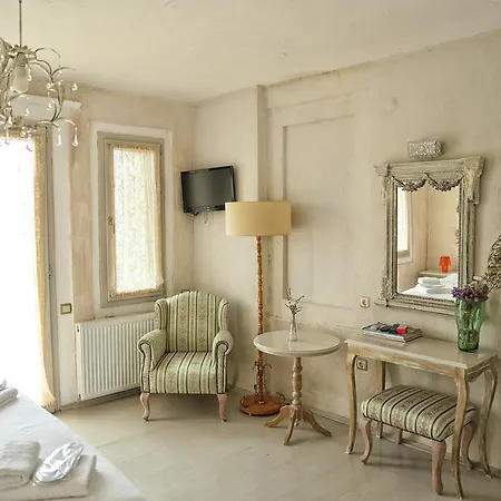 Cunda Battalos Kucuk Hotell 2*