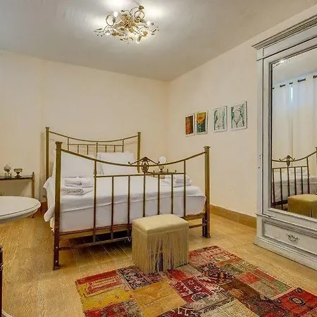 Hotell Cunda Battalos Kucuk 2*