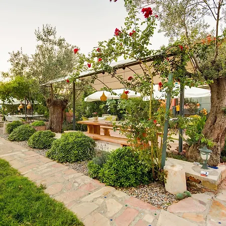 Hotell Cunda Battalos Kucuk