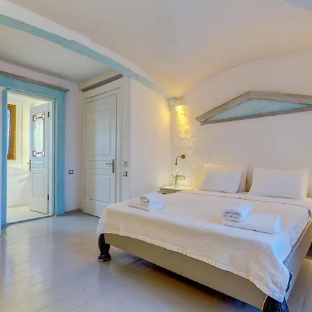 Cunda Battalos Kucuk Otel 2*