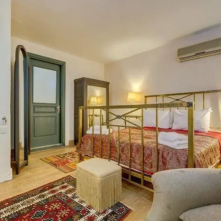 Otel Cunda Battalos Kucuk Ayvalı