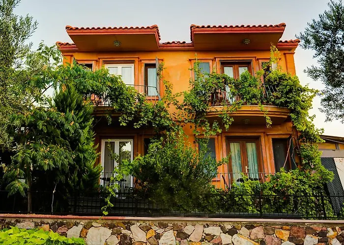 Hotell Cunda Battalos Kucuk